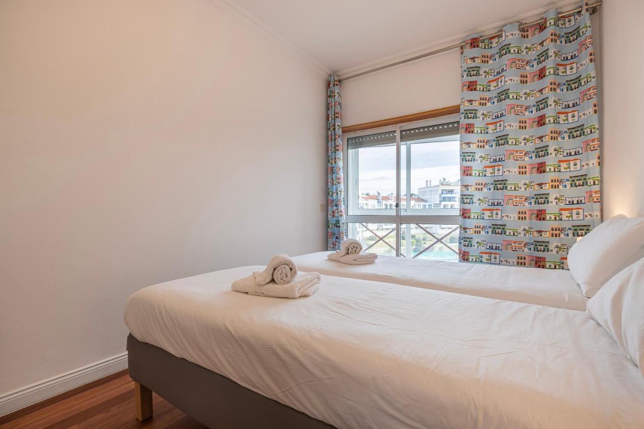 Sunny 2 Bdr Apartment By Lovelystay Charneca  Eksteriør billede